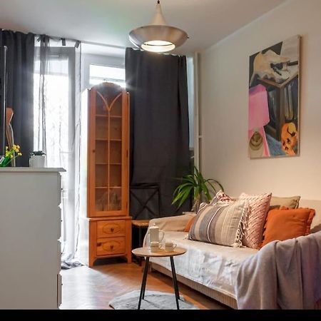 وارسو Spacious Retro Flat Close To National Stadium المظهر الخارجي الصورة
