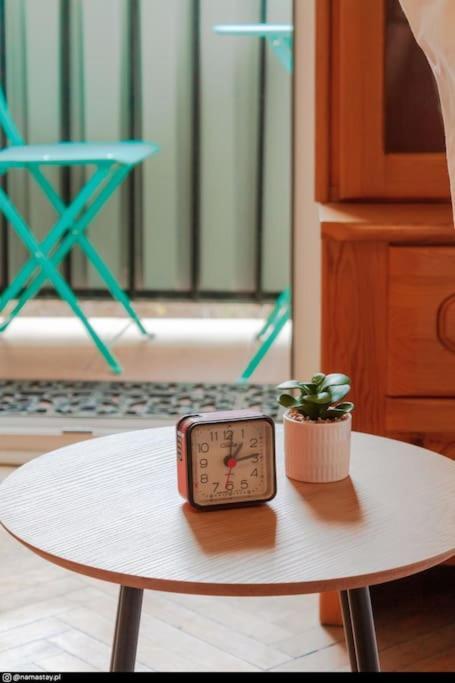 وارسو Spacious Retro Flat Close To National Stadium المظهر الخارجي الصورة