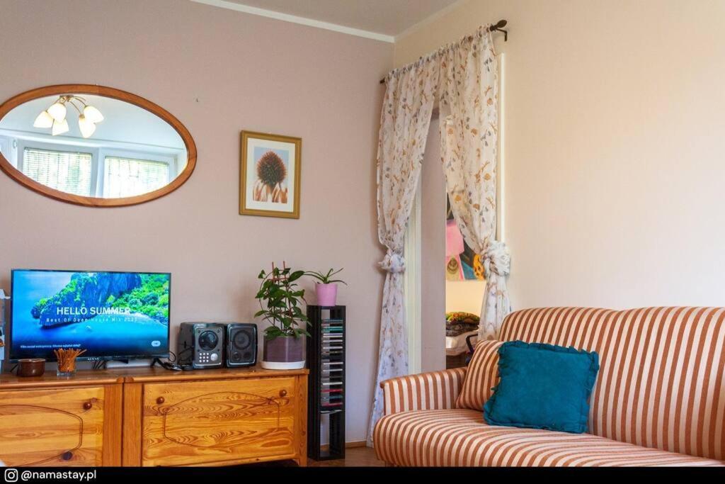 وارسو Spacious Retro Flat Close To National Stadium المظهر الخارجي الصورة
