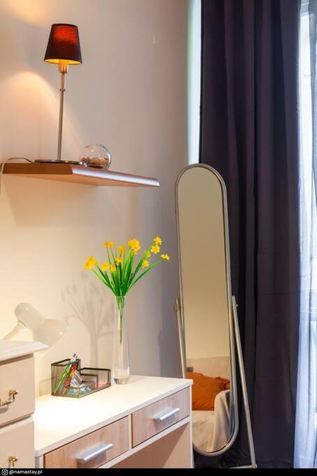 وارسو Spacious Retro Flat Close To National Stadium المظهر الخارجي الصورة