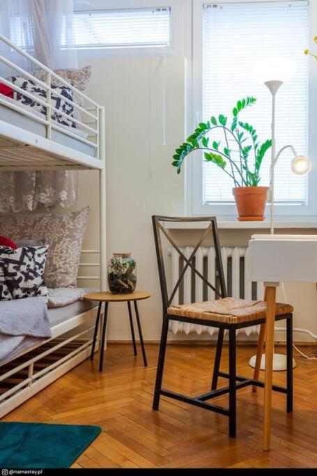 وارسو Spacious Retro Flat Close To National Stadium المظهر الخارجي الصورة