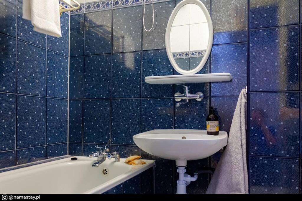 وارسو Spacious Retro Flat Close To National Stadium المظهر الخارجي الصورة